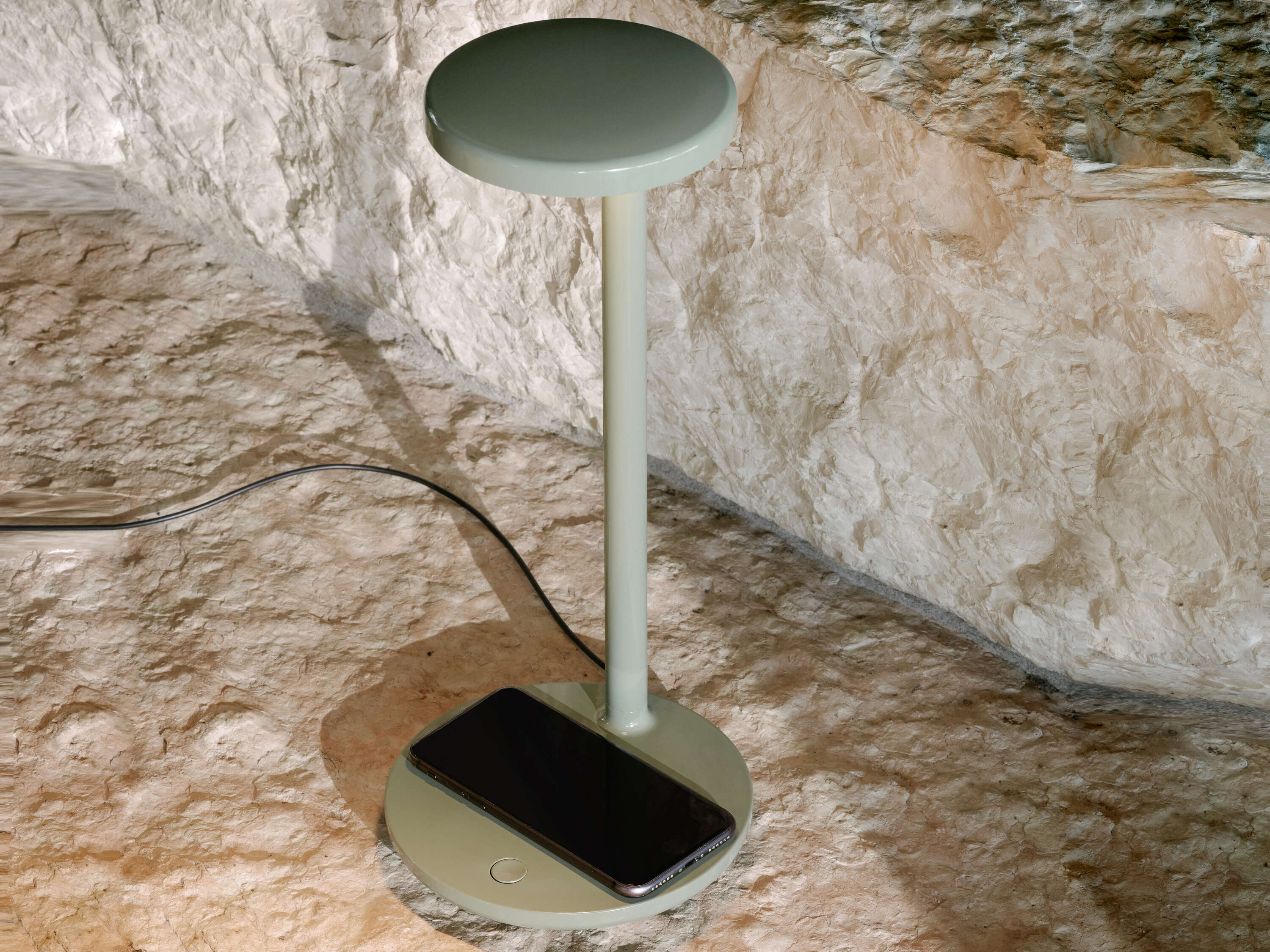 Oblique Qi Table Lamps