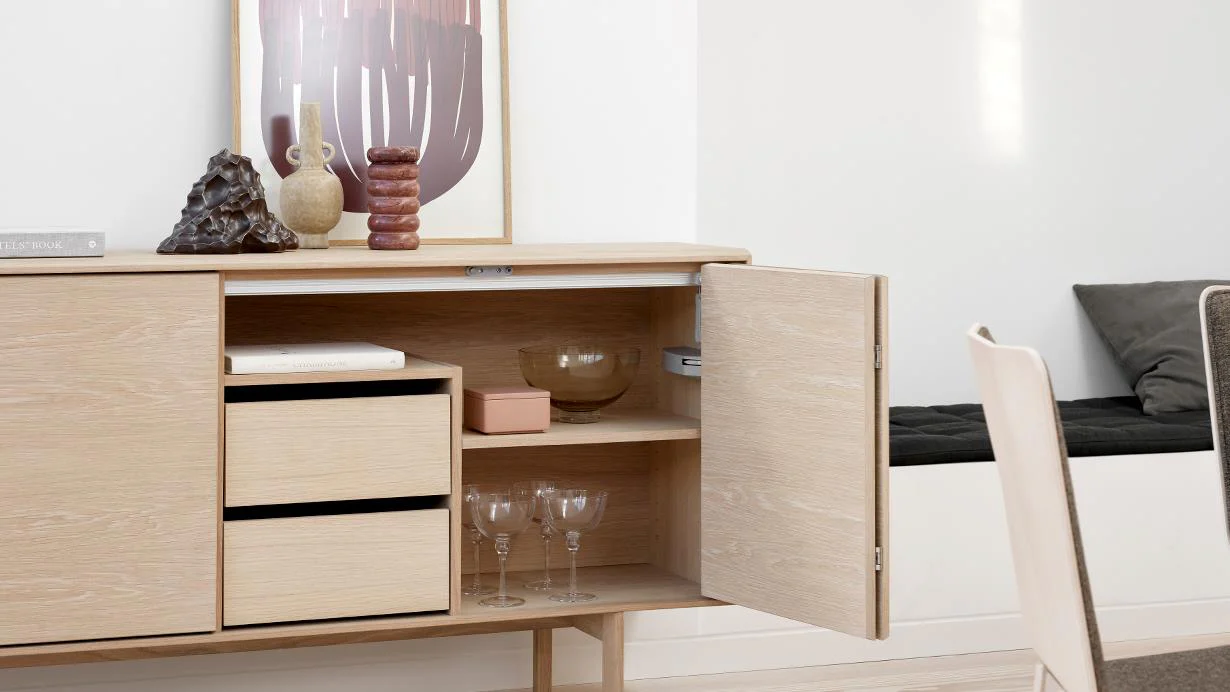 SM 544 Sideboard (2 Folding Doors/1 Long Shelf/3 Short Shelves/2 Drawers)