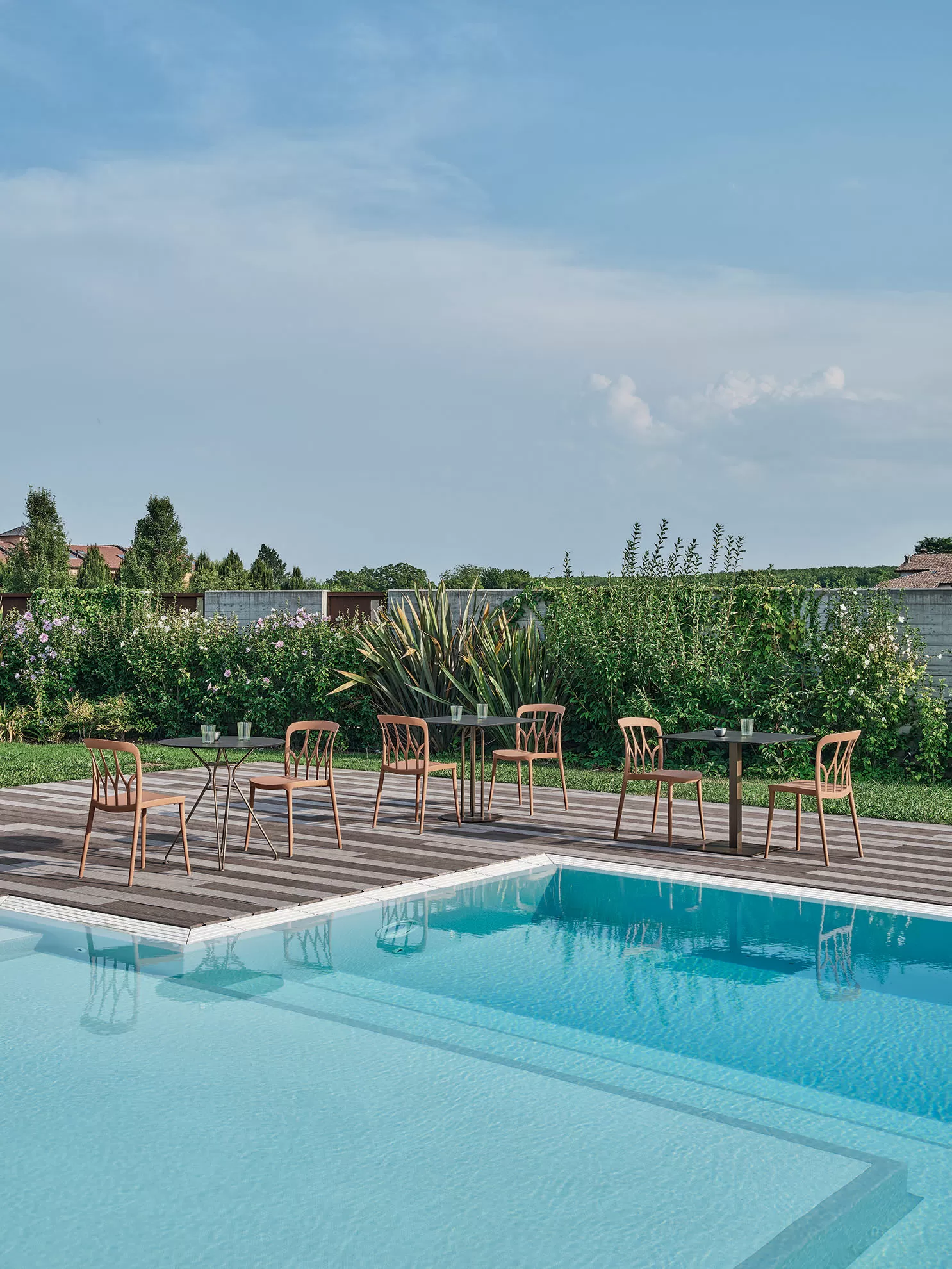 Galaxy Chair with Pads