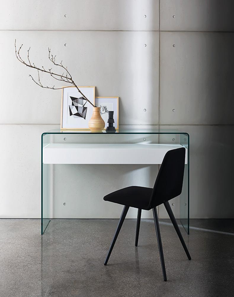 Bridge Hall With Drawer