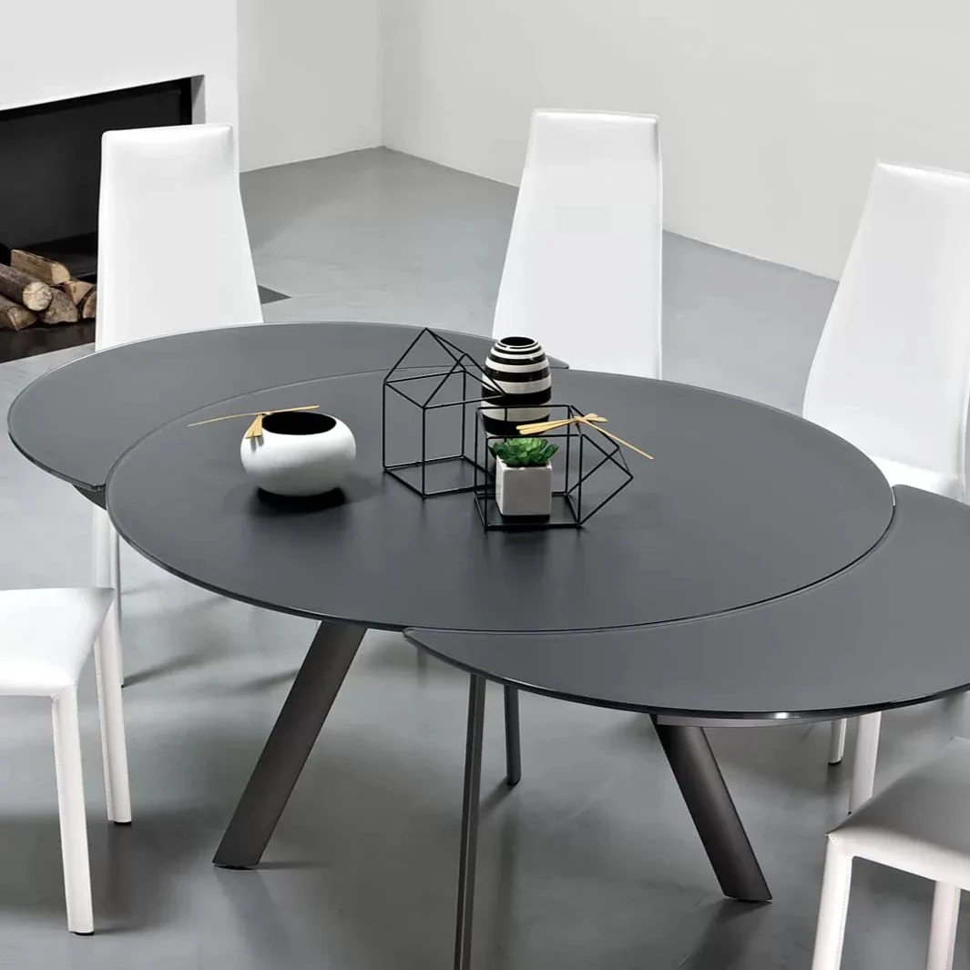 Giro Extendable Round Table