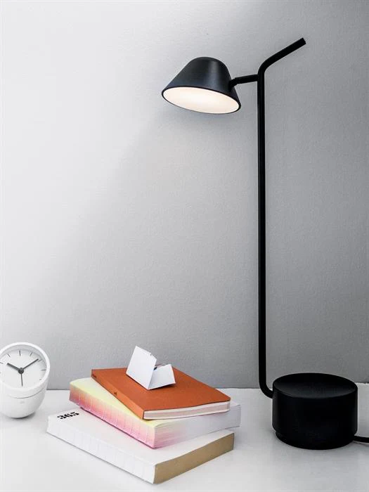 Peek Table Lamp