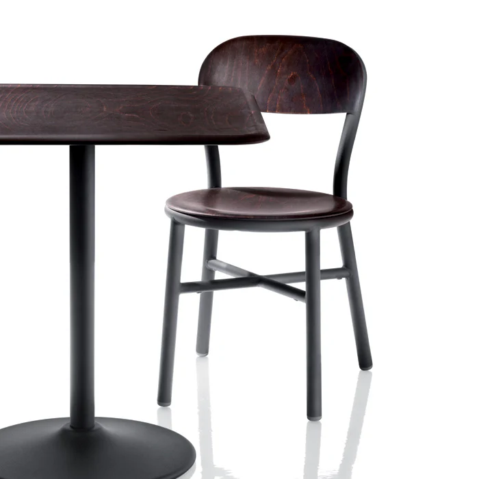 Magis Pipe stacking chair