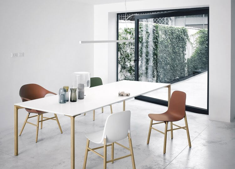 SHARKY Wooden Base Chair