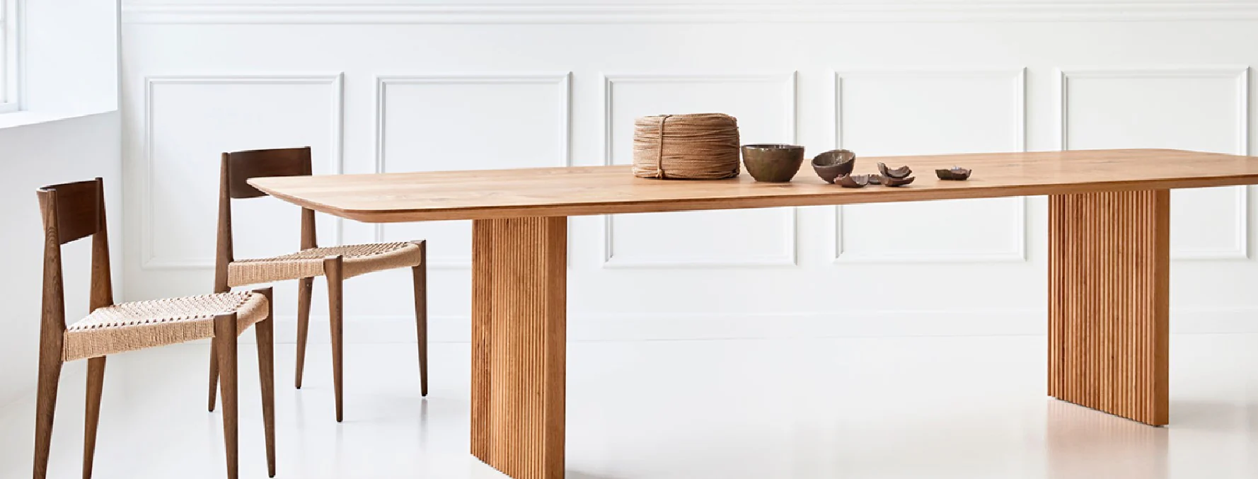 DK3 Ten Dining Table