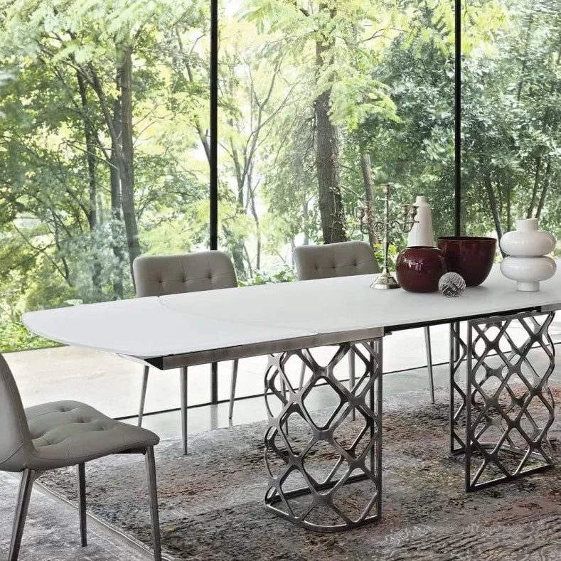 Majesty Extendable Barrel Table