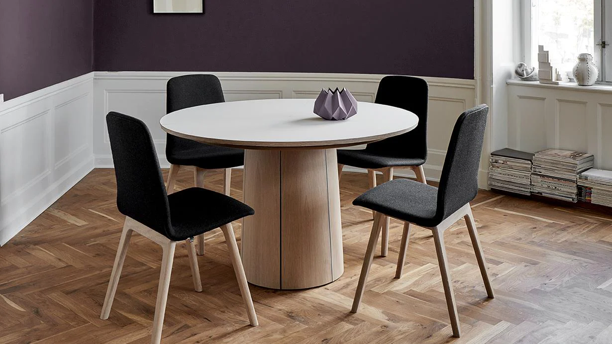 SM 33 Dining Table