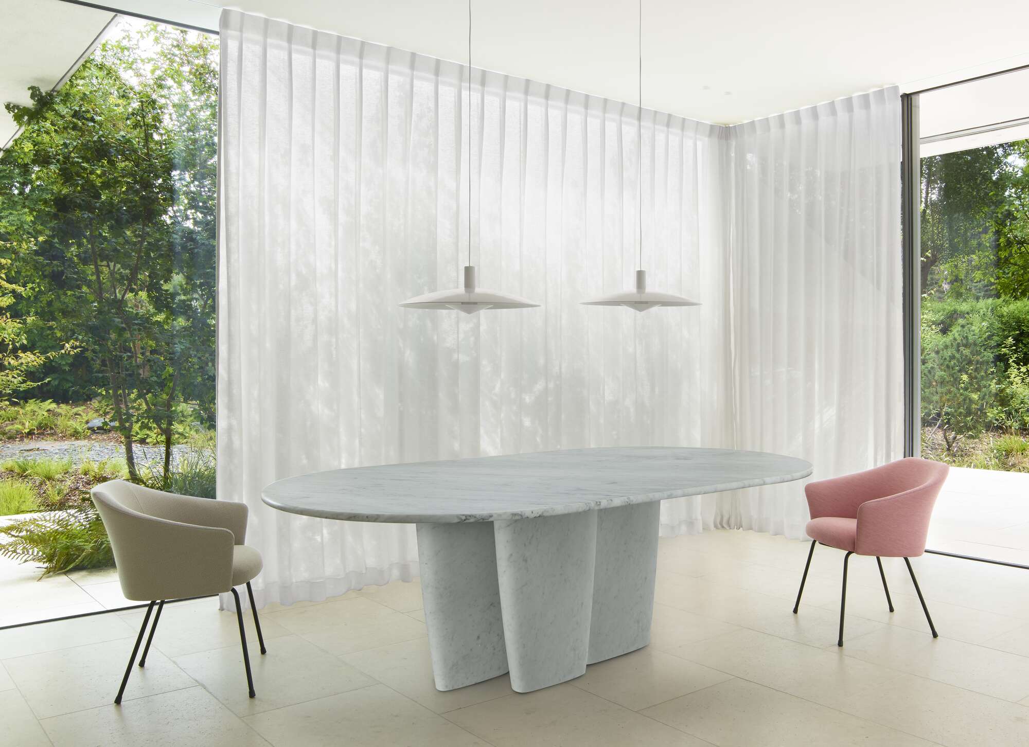 Camma Dining Table