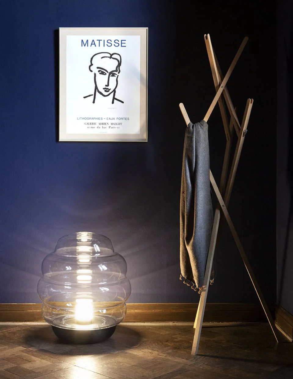 Blimp Large Floor Lamp