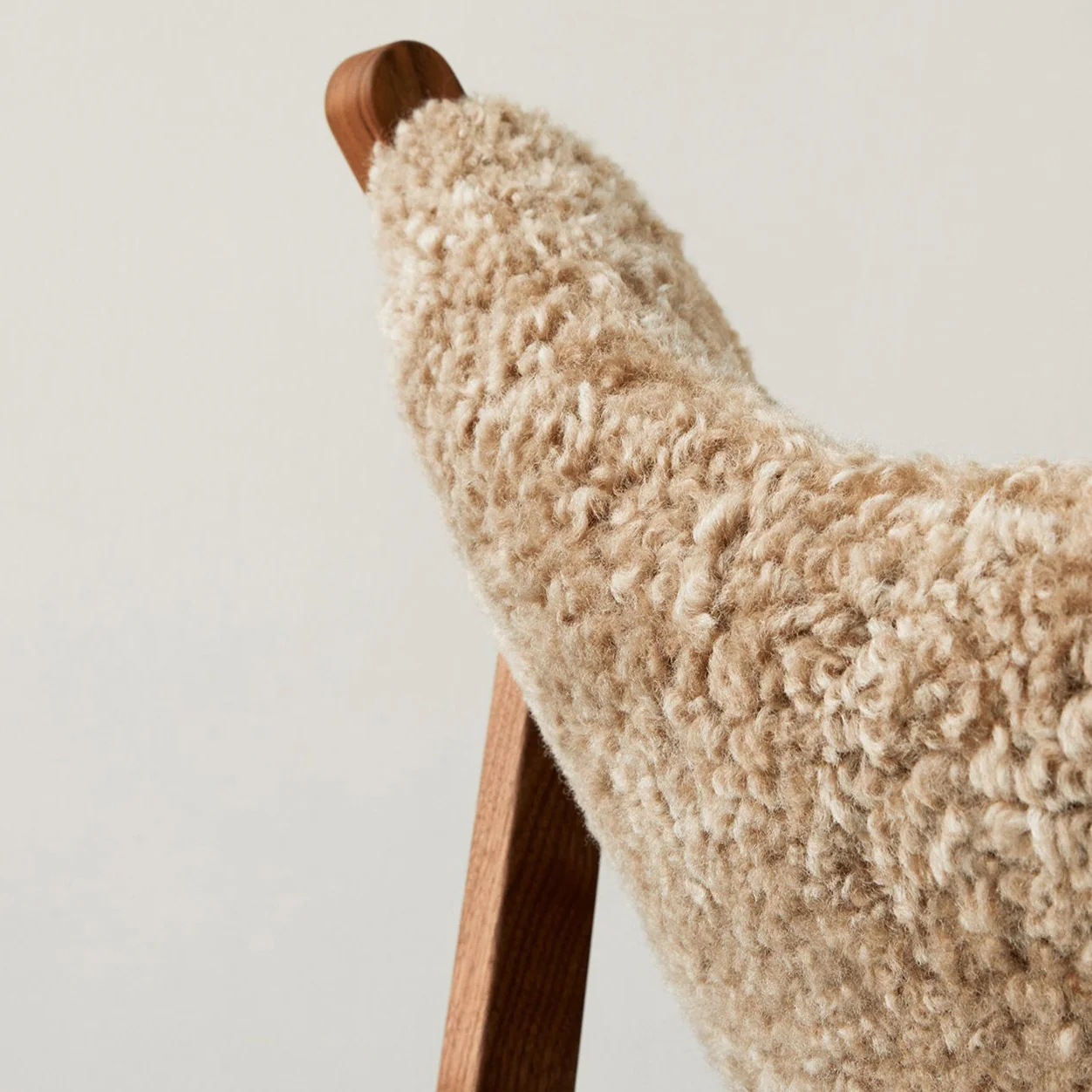 Knitting Sheepskin Lounge Chair