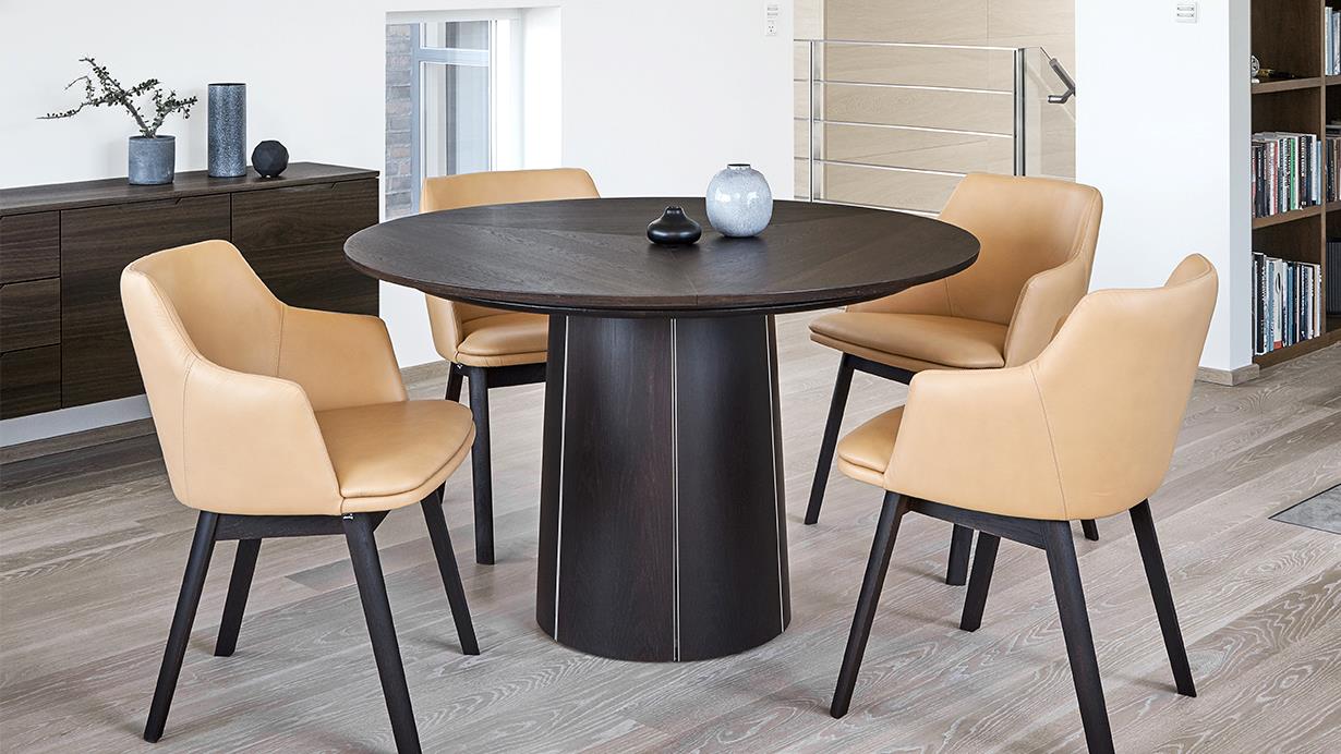 SM 33 Dining Table