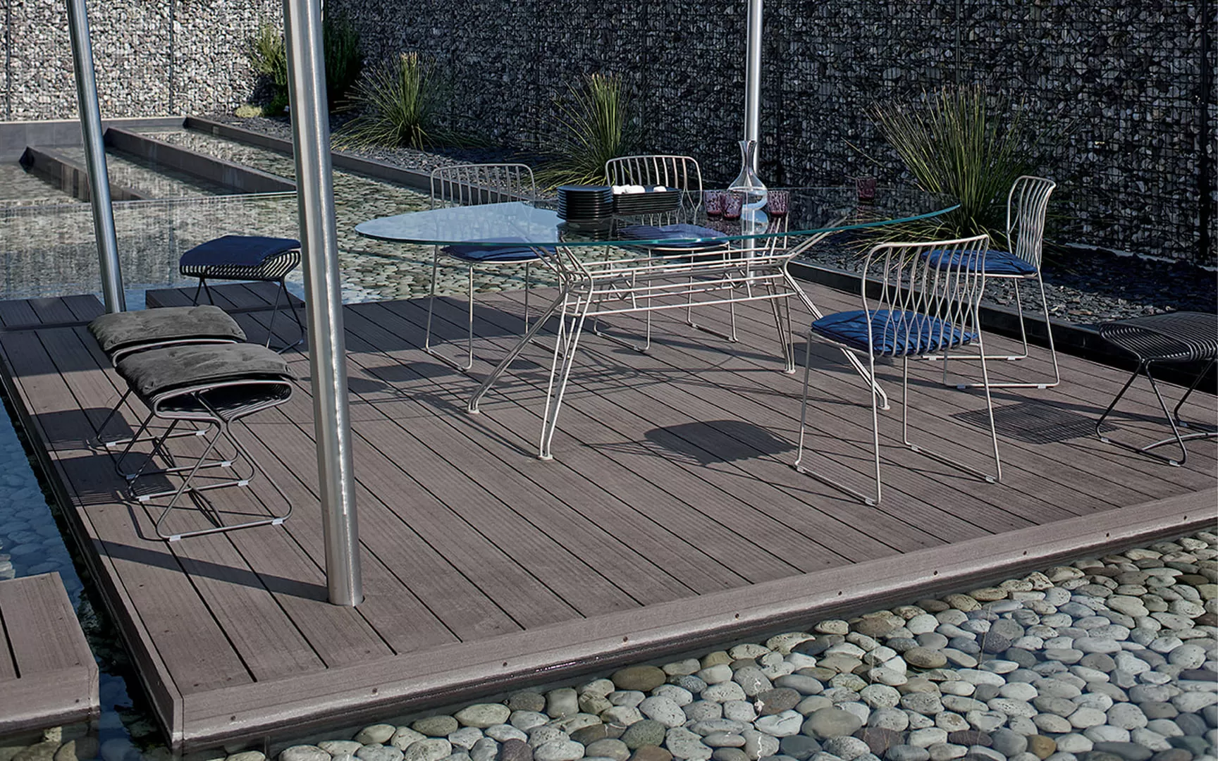 Sander Elliptical Outdoor Table