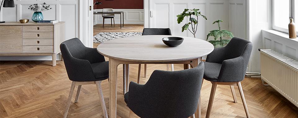 SM 65 Dining Armchair