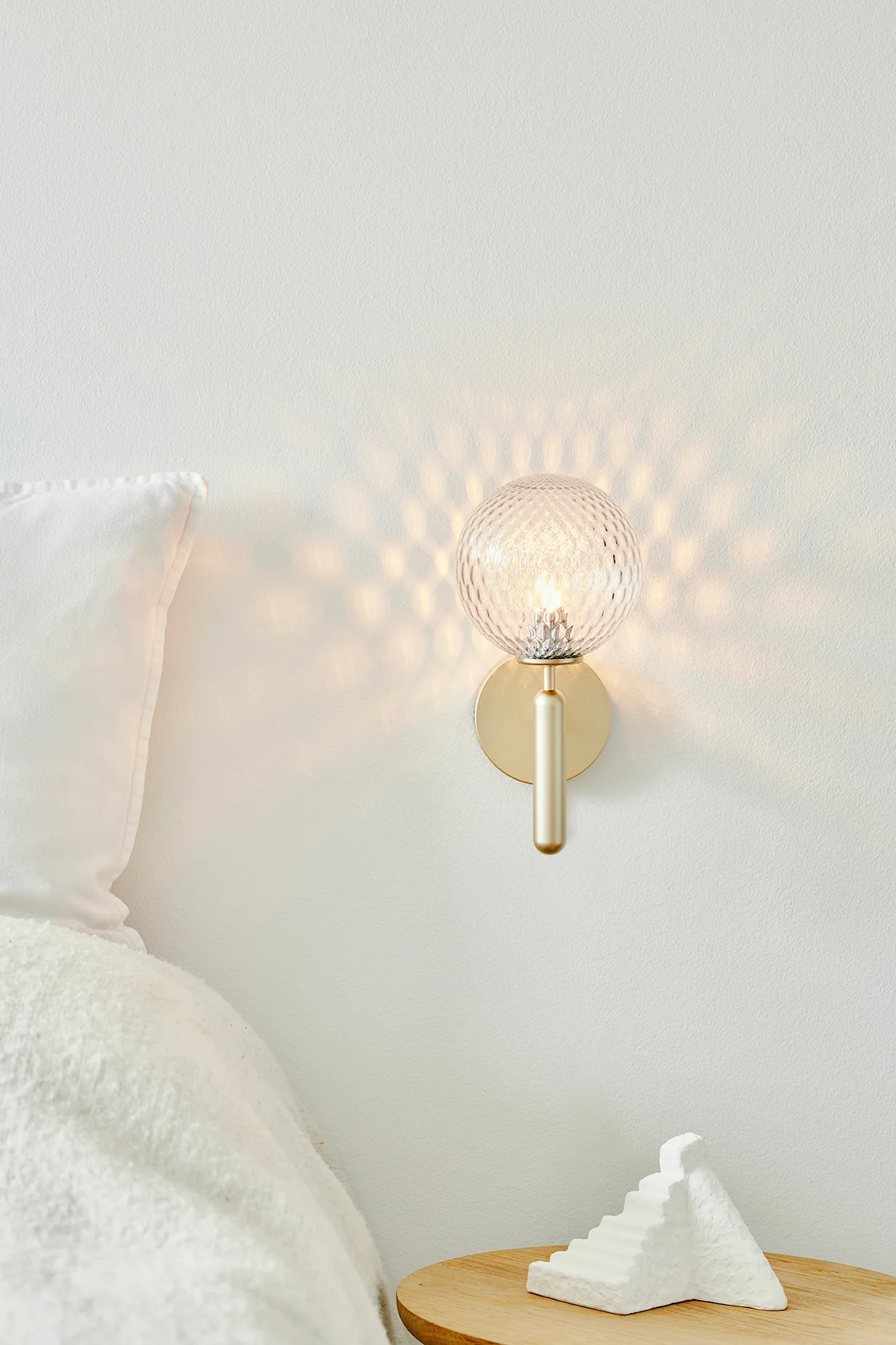 Miira Wall Lamp