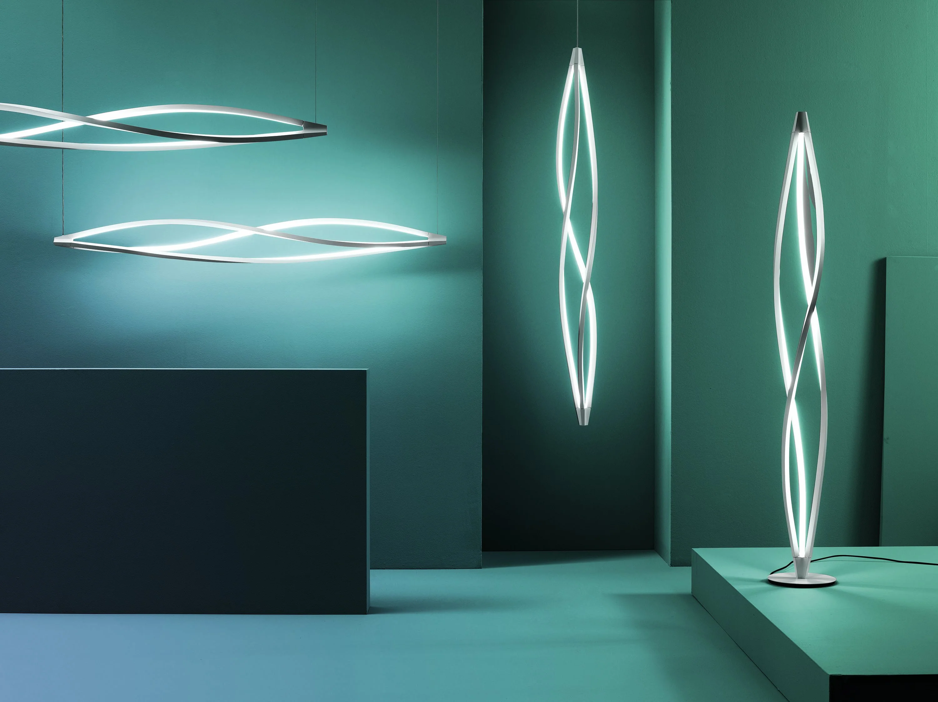 In The Wind Pendant Horizontal