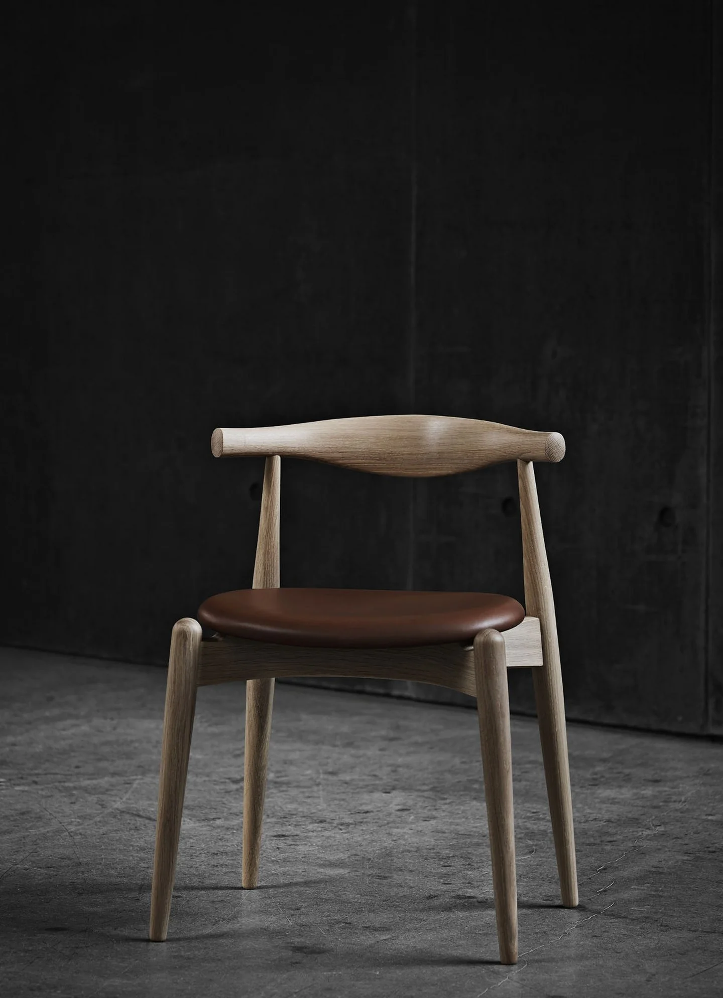 CH20 Elbow Chair