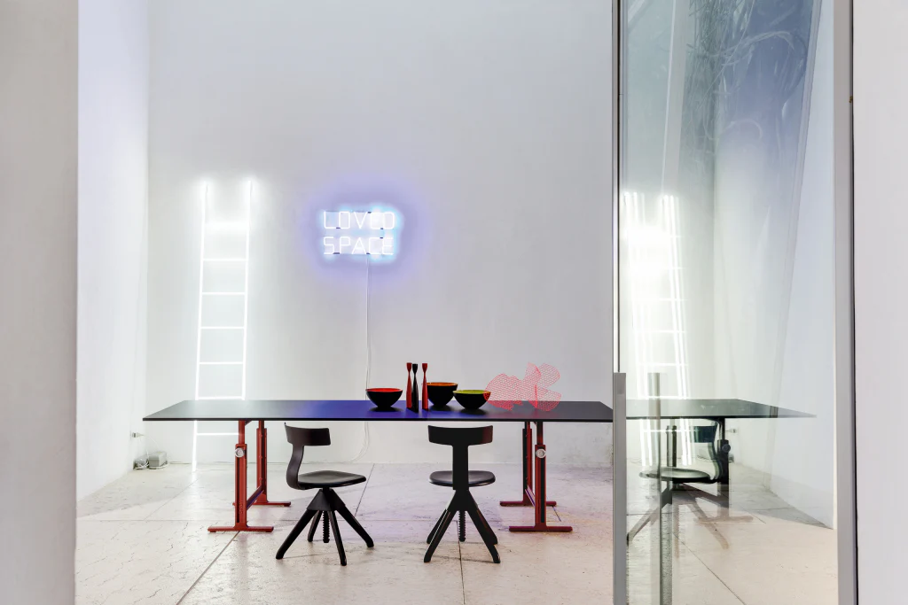 Tuffy - The Wild Bunch Swivel chair, adjustable in height