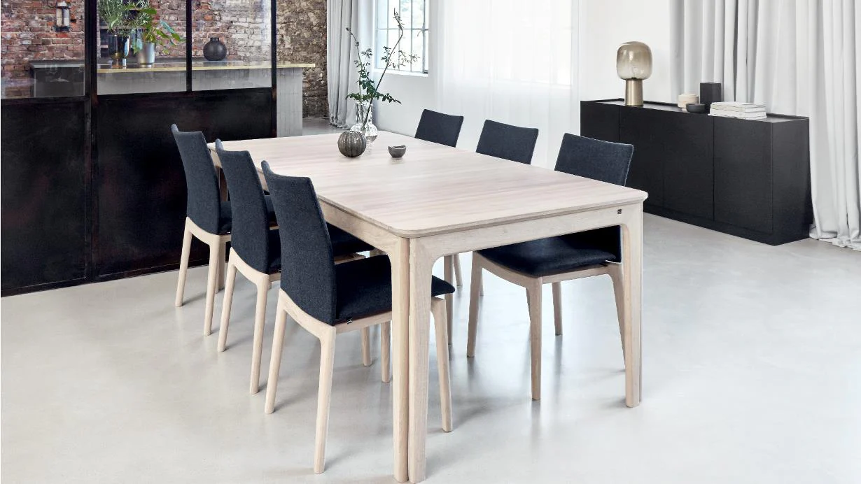 SM 63 Dining Chair