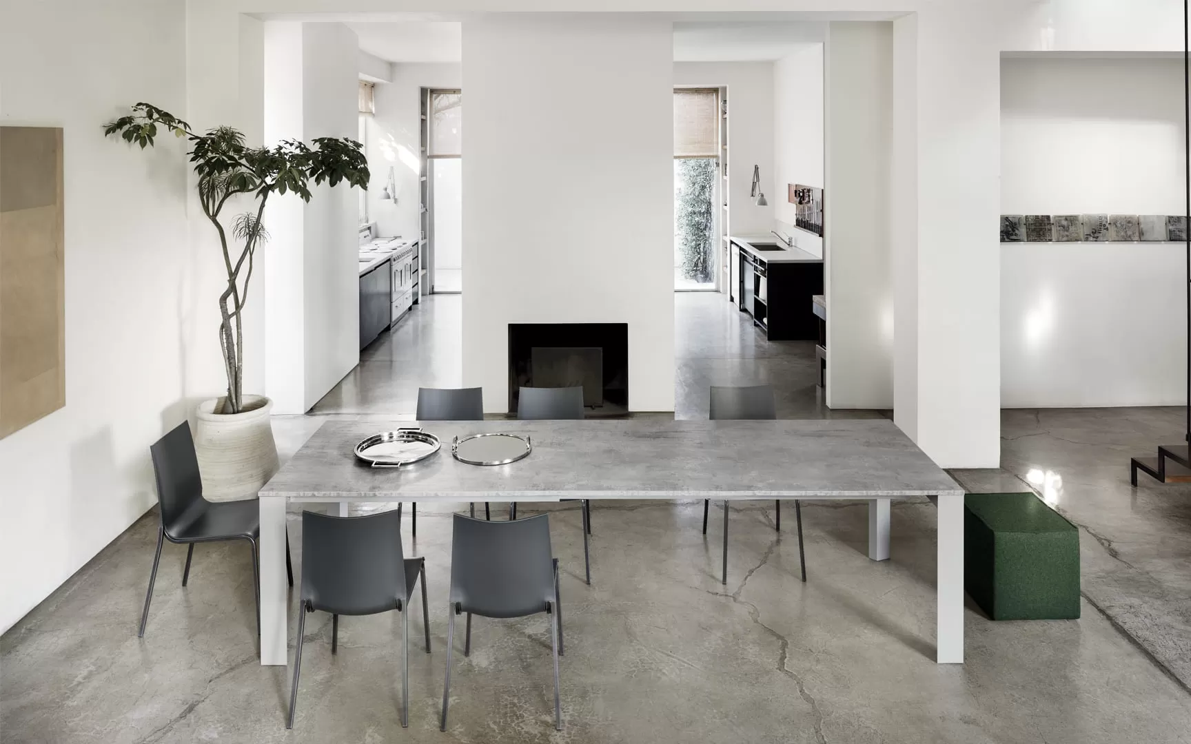 Pascal Extendable Table