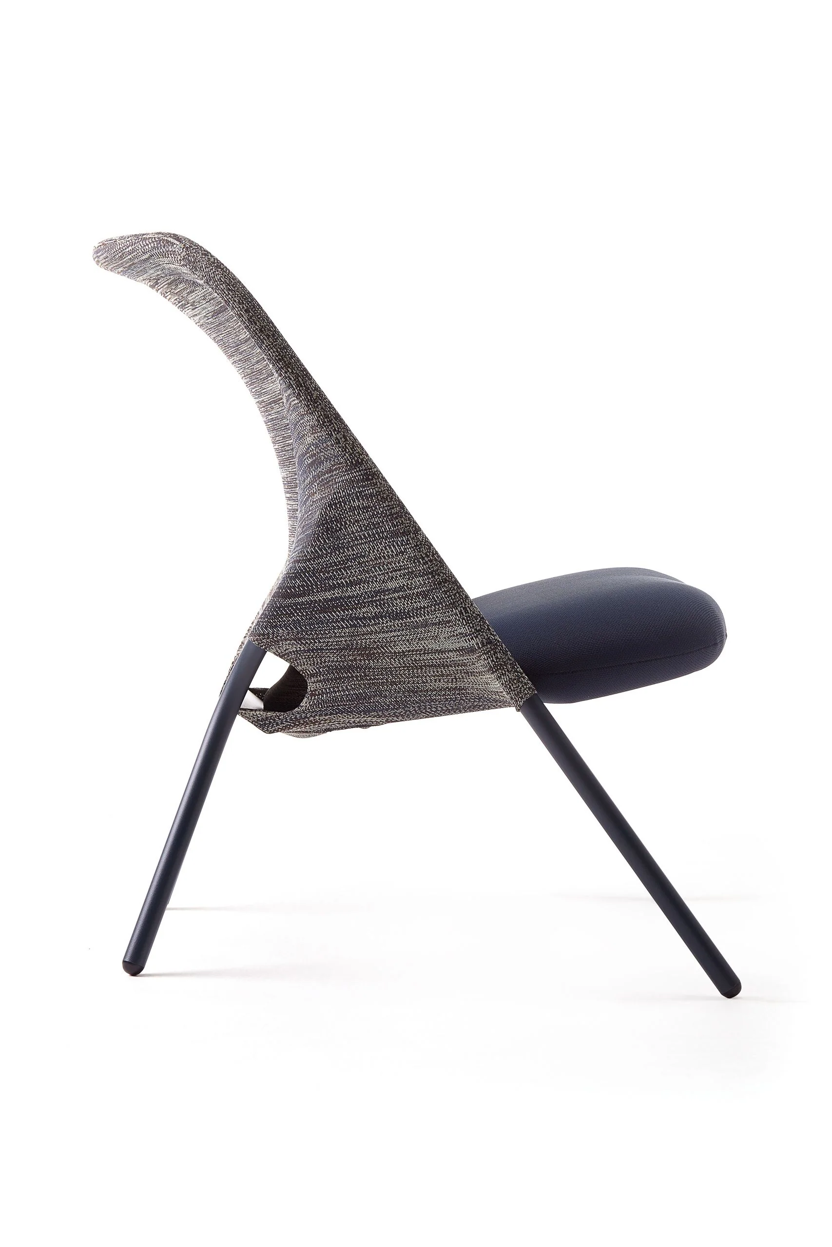 SHIFT LOUNGE CHAIR