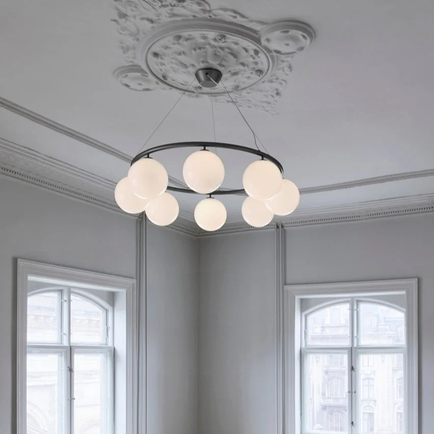 Miira 8 Oval Suspension Lamp