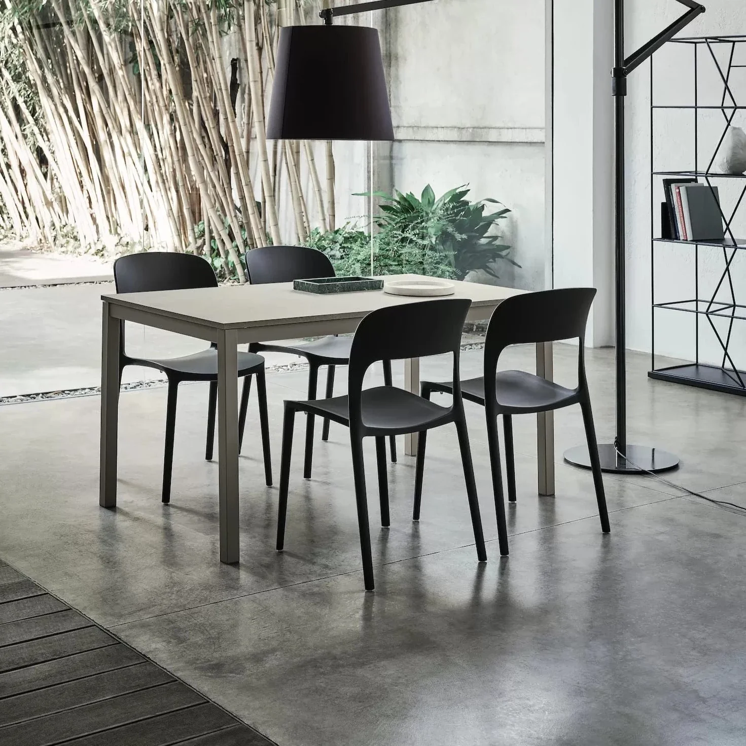 Mago Extendable Table