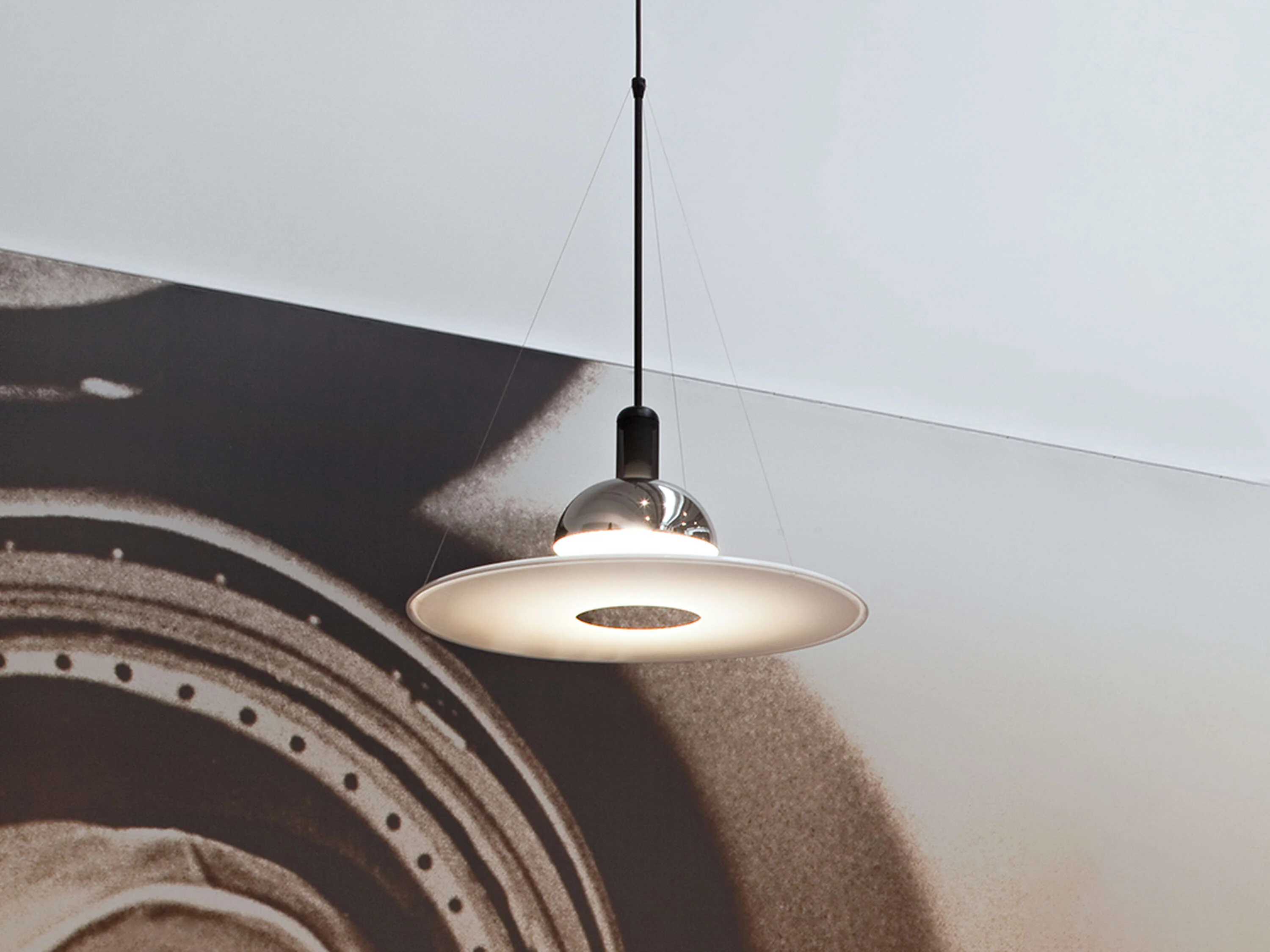 Frisbi Suspension Lamp