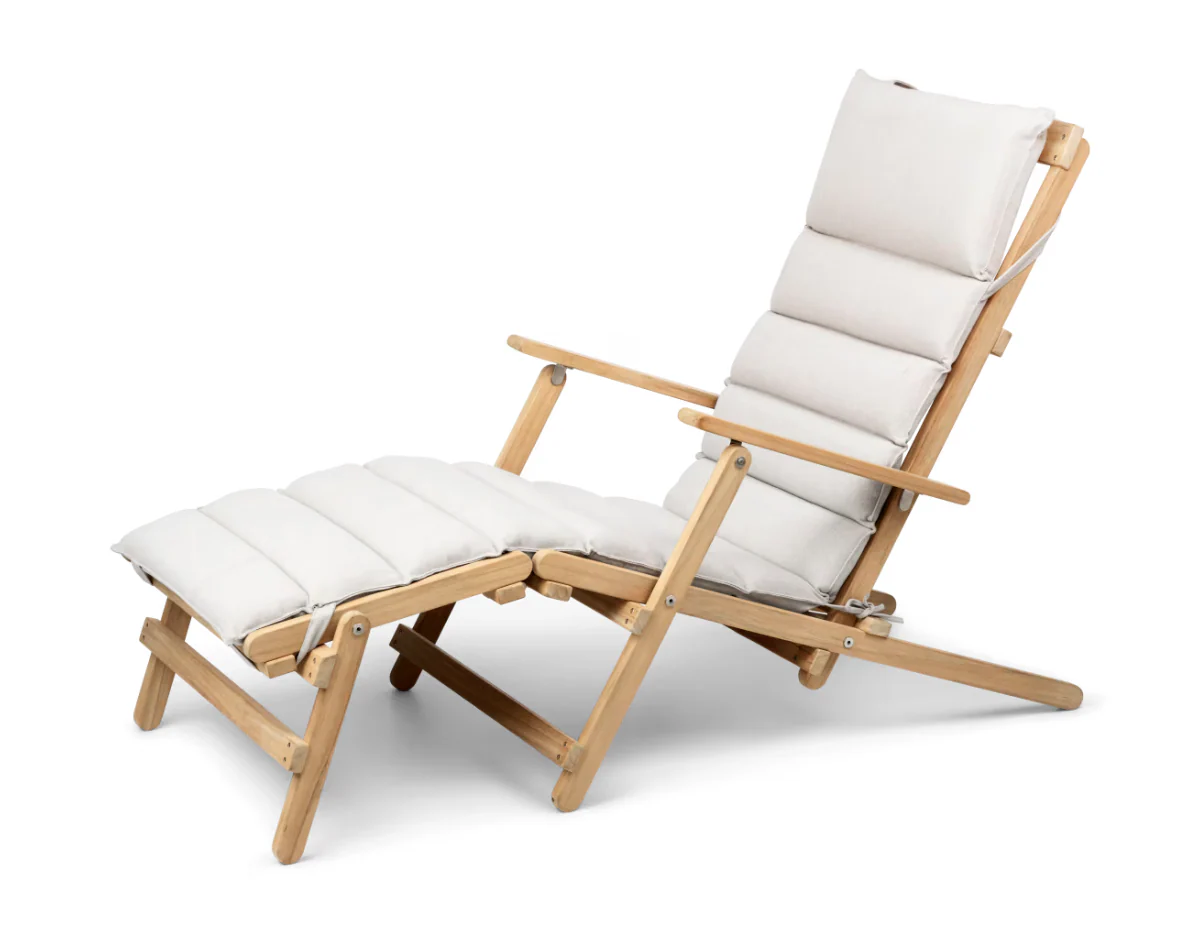 BM5565 Deck Chair With Footrest & Cushion