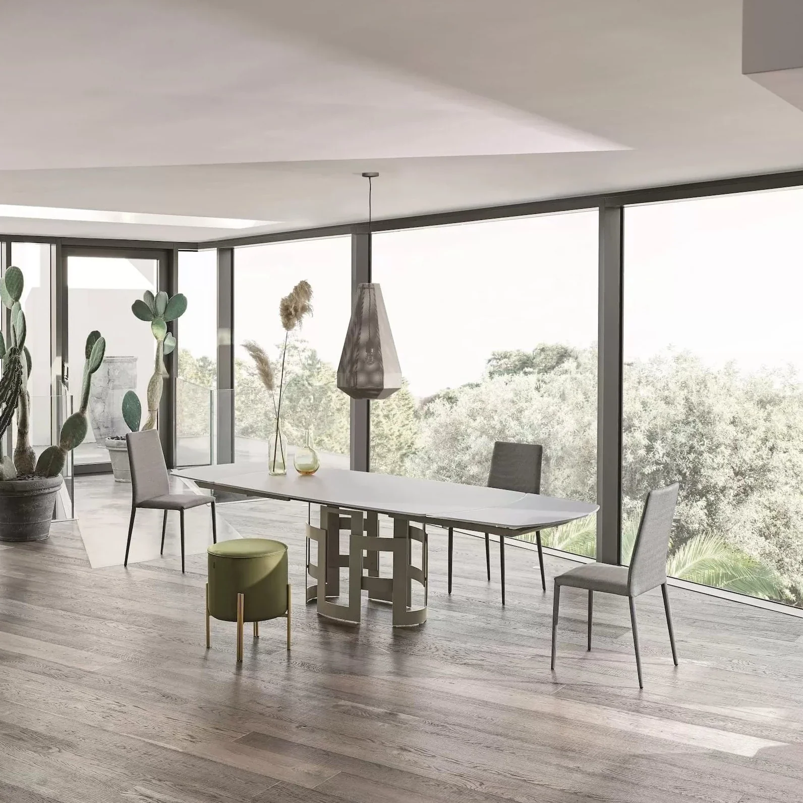 Imperial Extandible Barrel Crystal Table