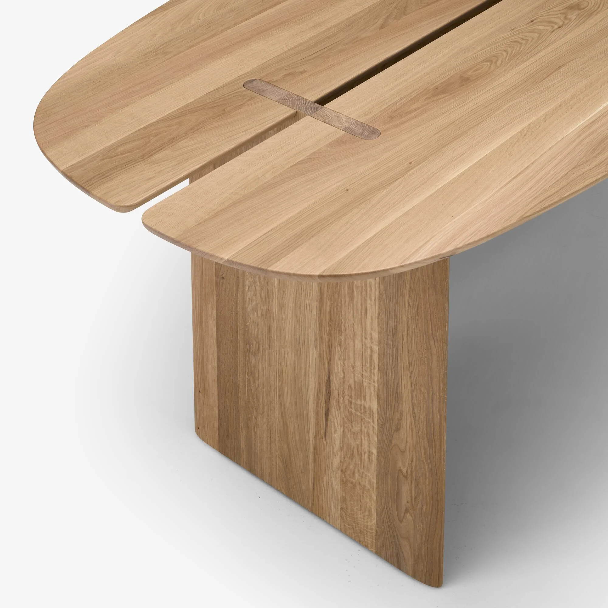 Intervalle Dining Table