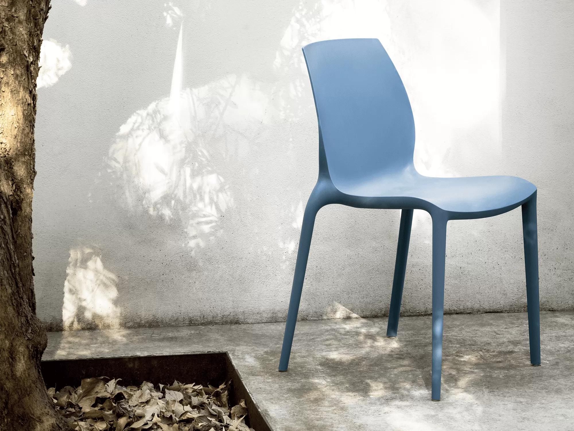 Hidra Stackable Chair with Seat Pads