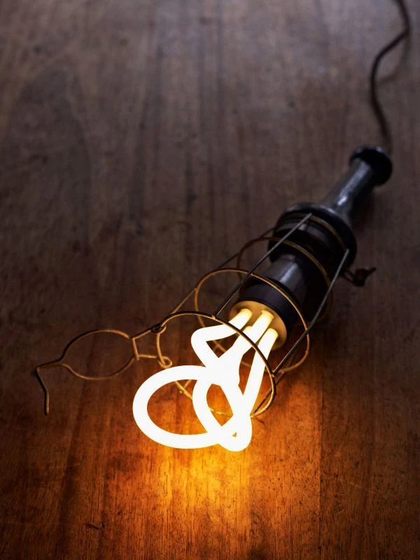 Plumen 001 LED E27 2700K 11W