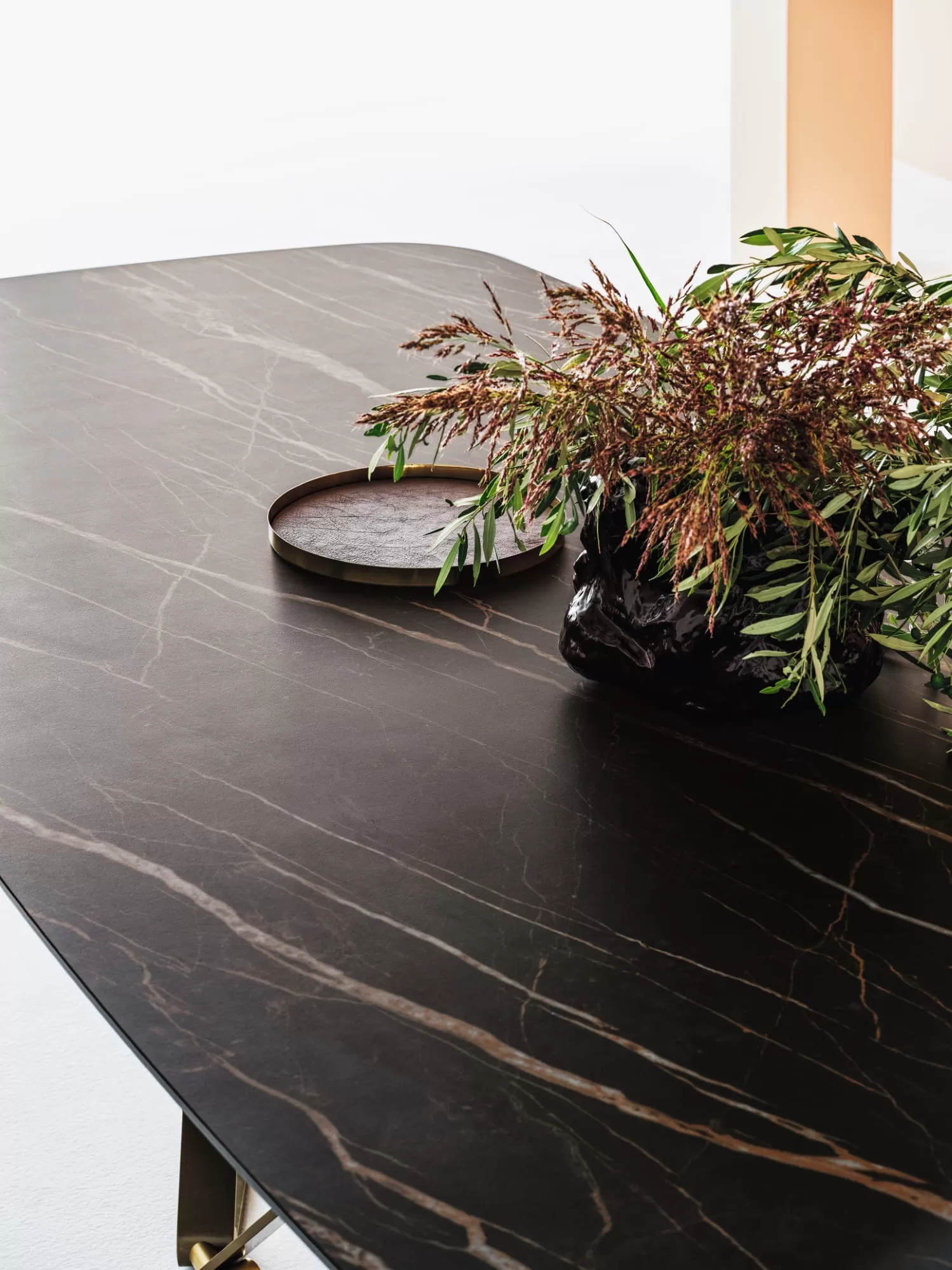 Delta Barrel Marble/Ceramic Table