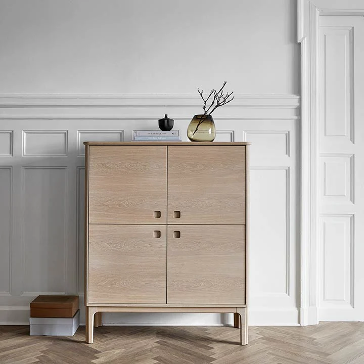 SM 302 Sideboard (4 doors / 4 shelves)