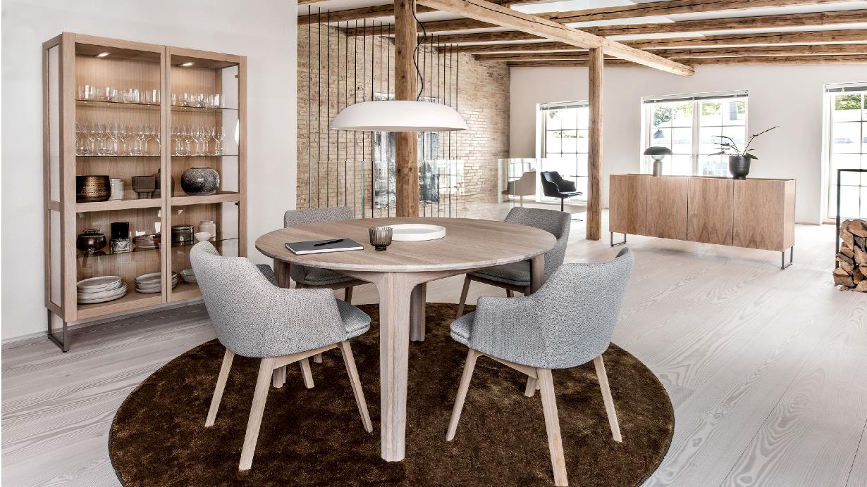 SM 65 Dining Armchair