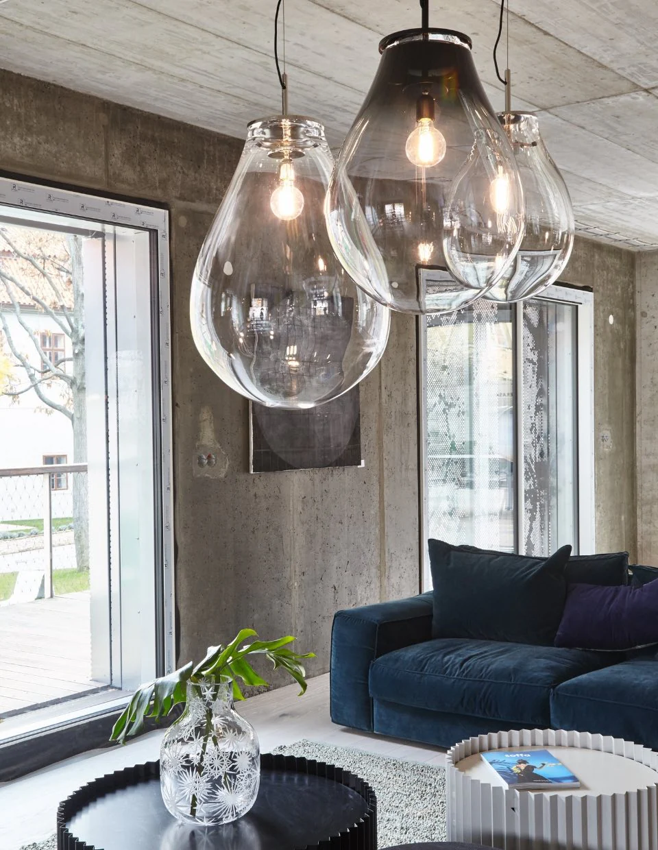 Tim Medium Pendant Light