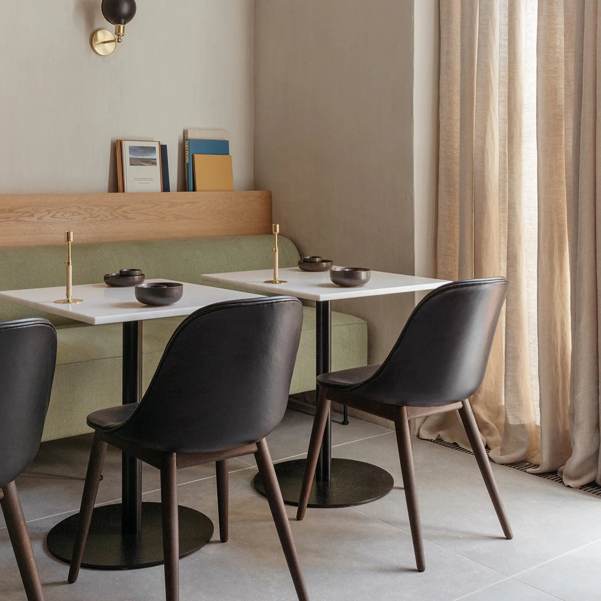 Harbour Column Counter Table