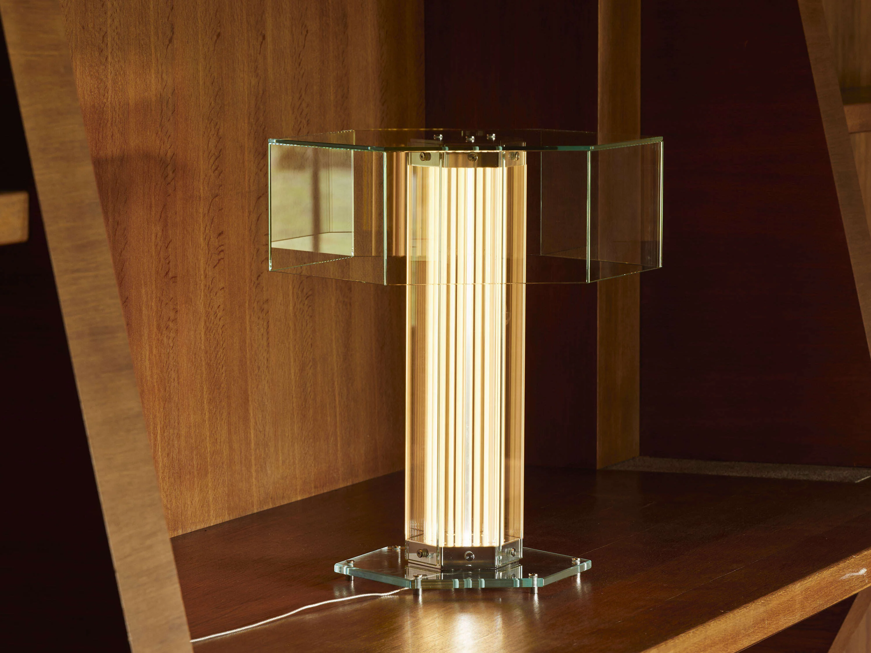 Superwire T Table Lamps