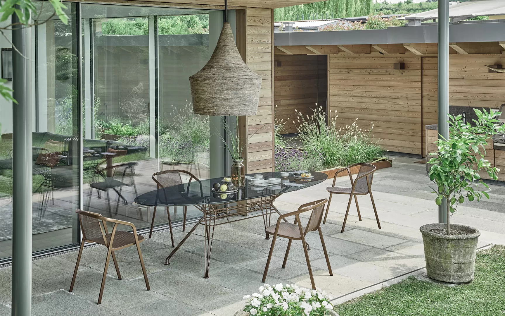 Sander Elliptical Outdoor Table