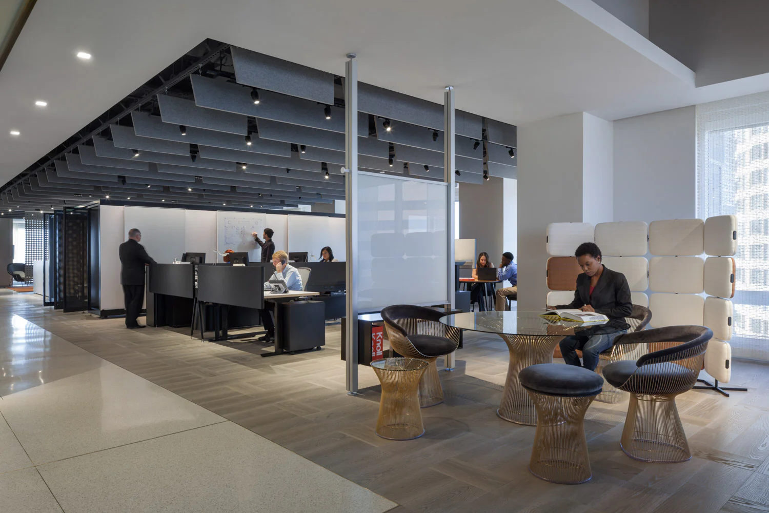 Platner Large Round Dining Table