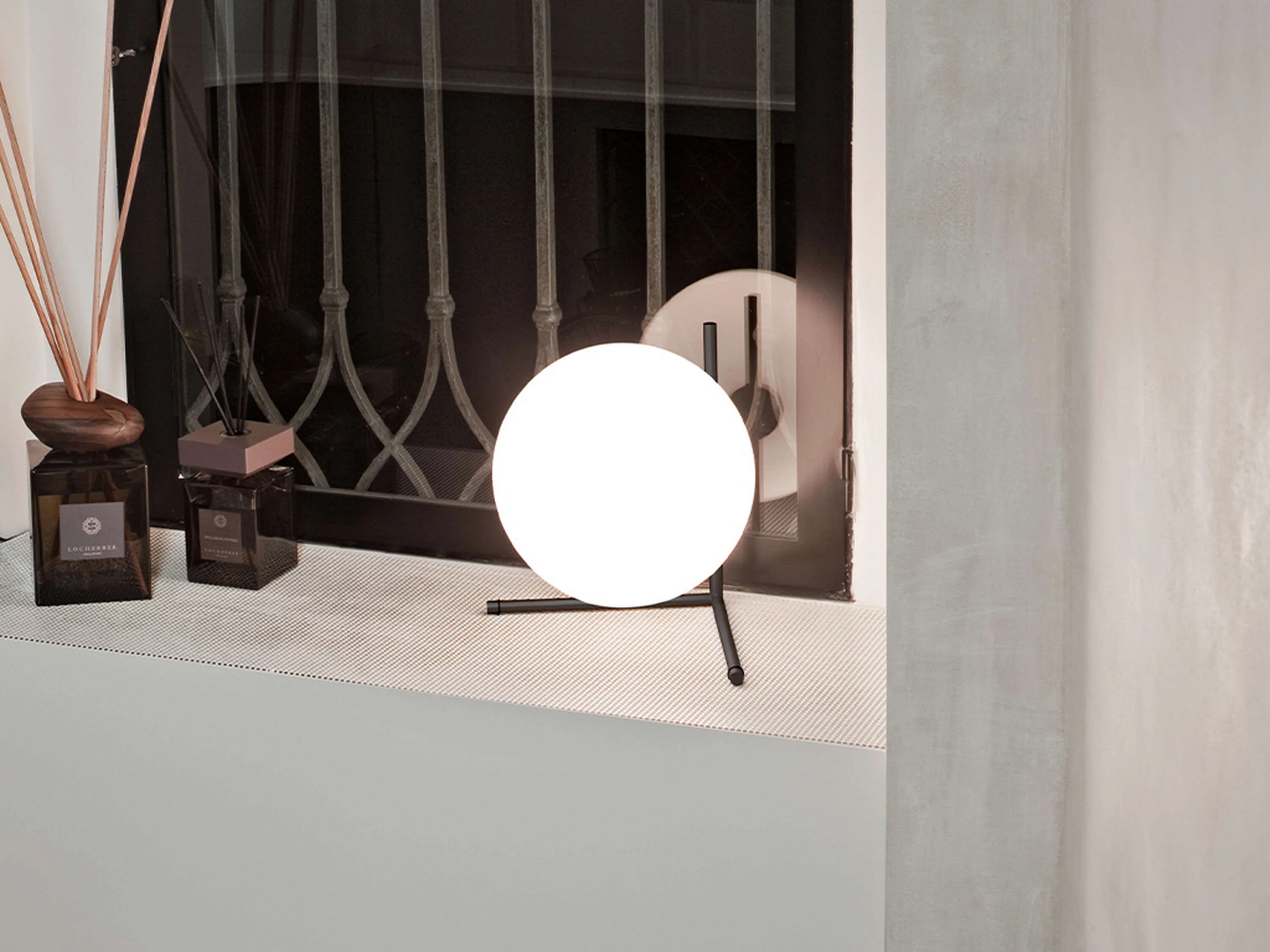 IC T2 Table Lamps