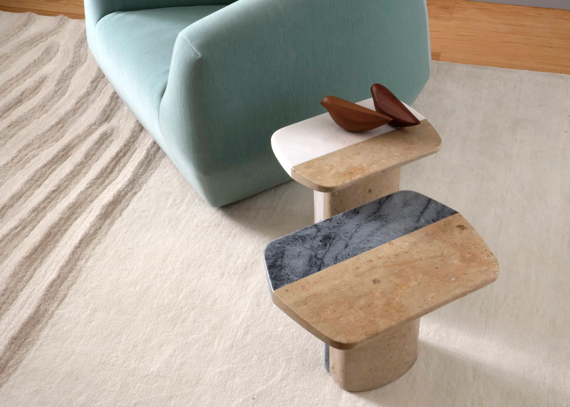 Biscotto Pedestal Table High Version