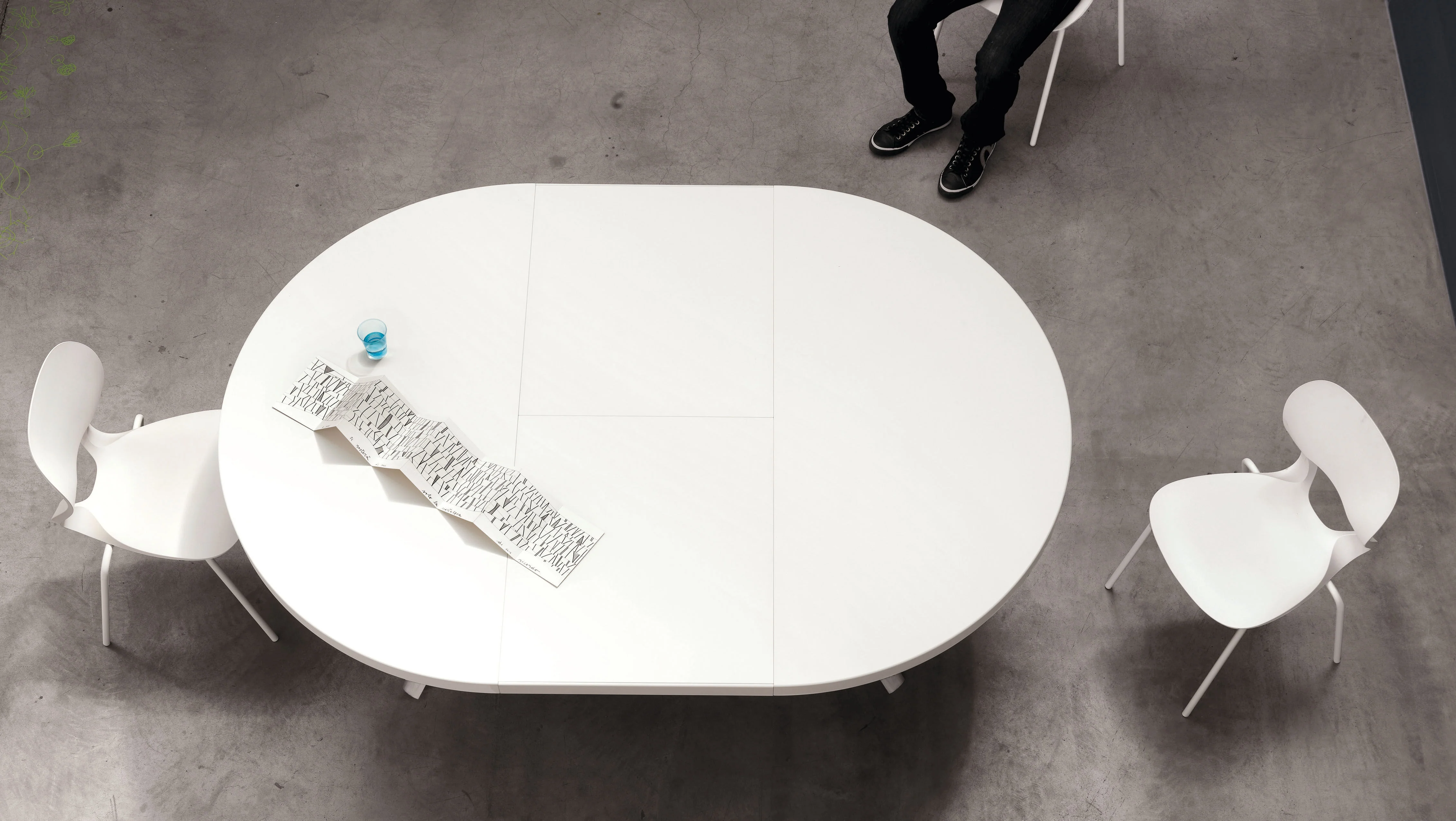 PIKAIA Four Legs Chair