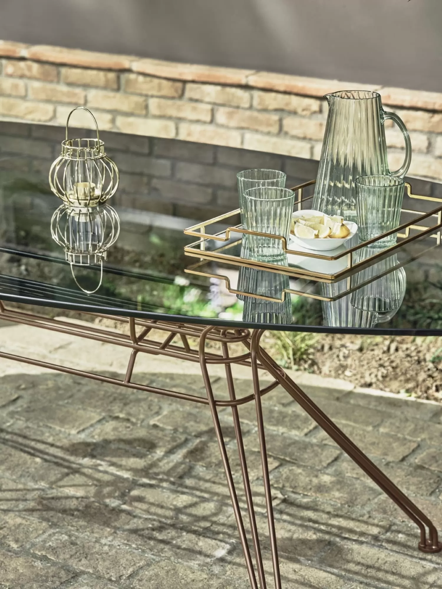 Sander Elliptical Outdoor Table