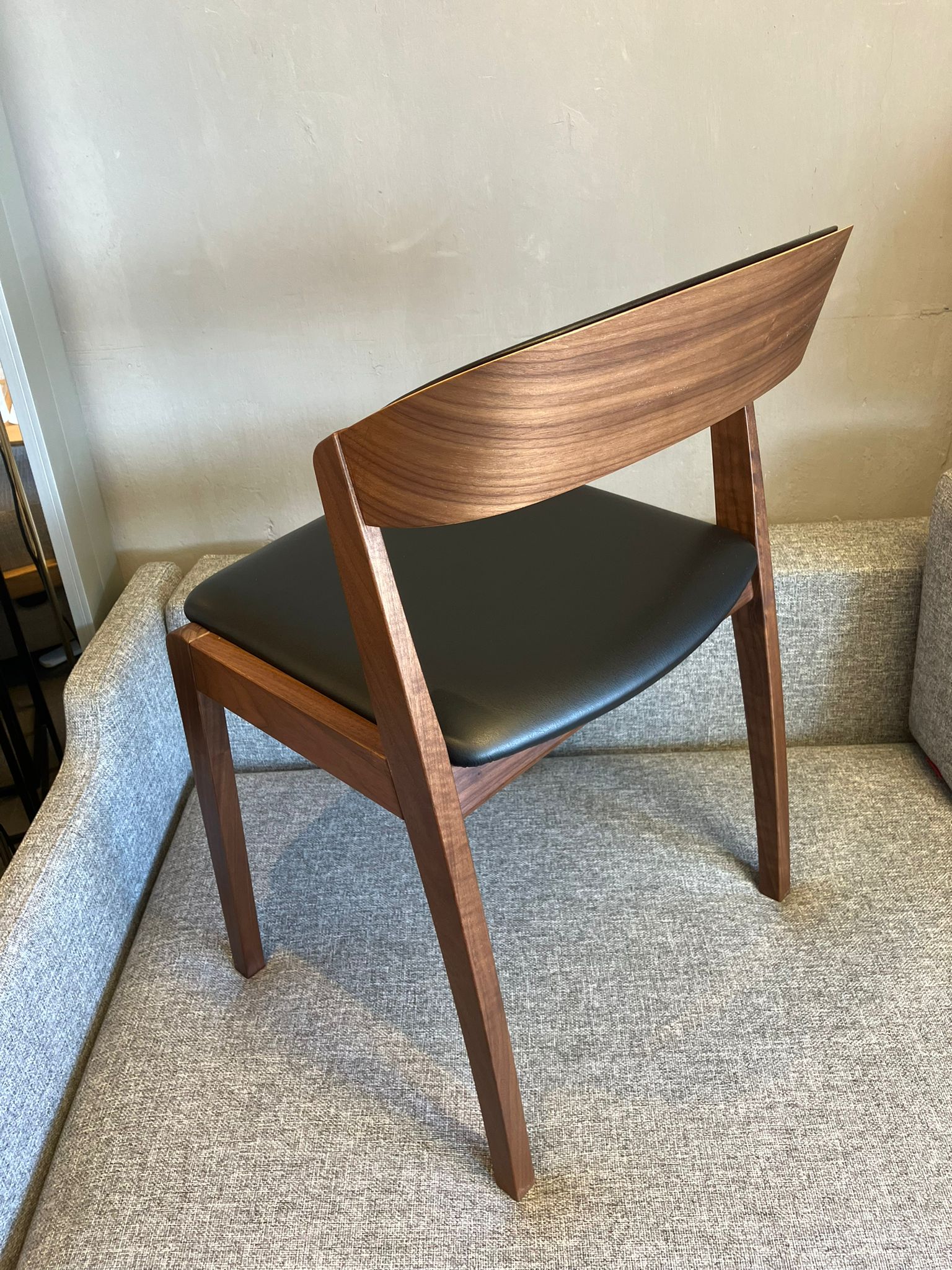 SM 826 Dining Chair