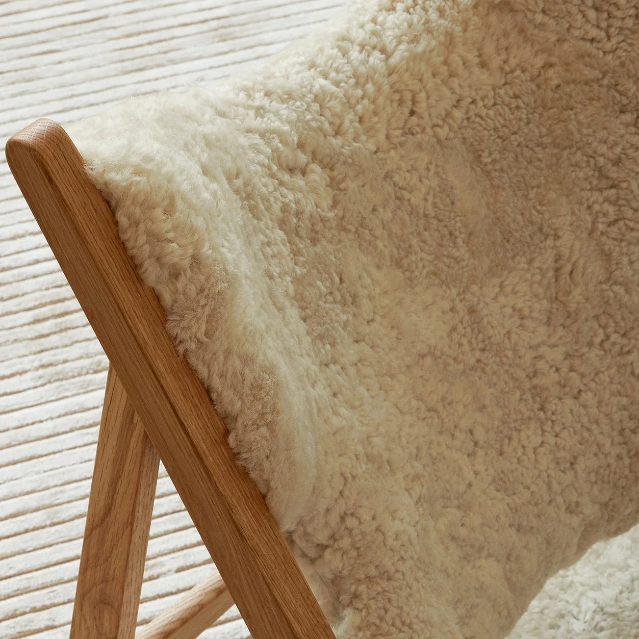 Knitting Sheepskin Lounge Chair