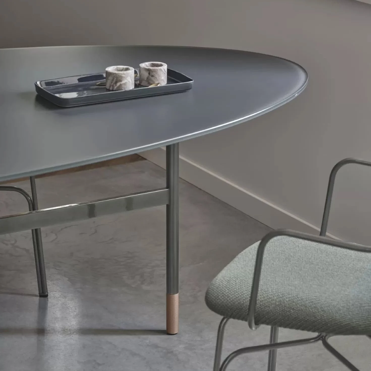 Glamour Elliptical Crystal Table