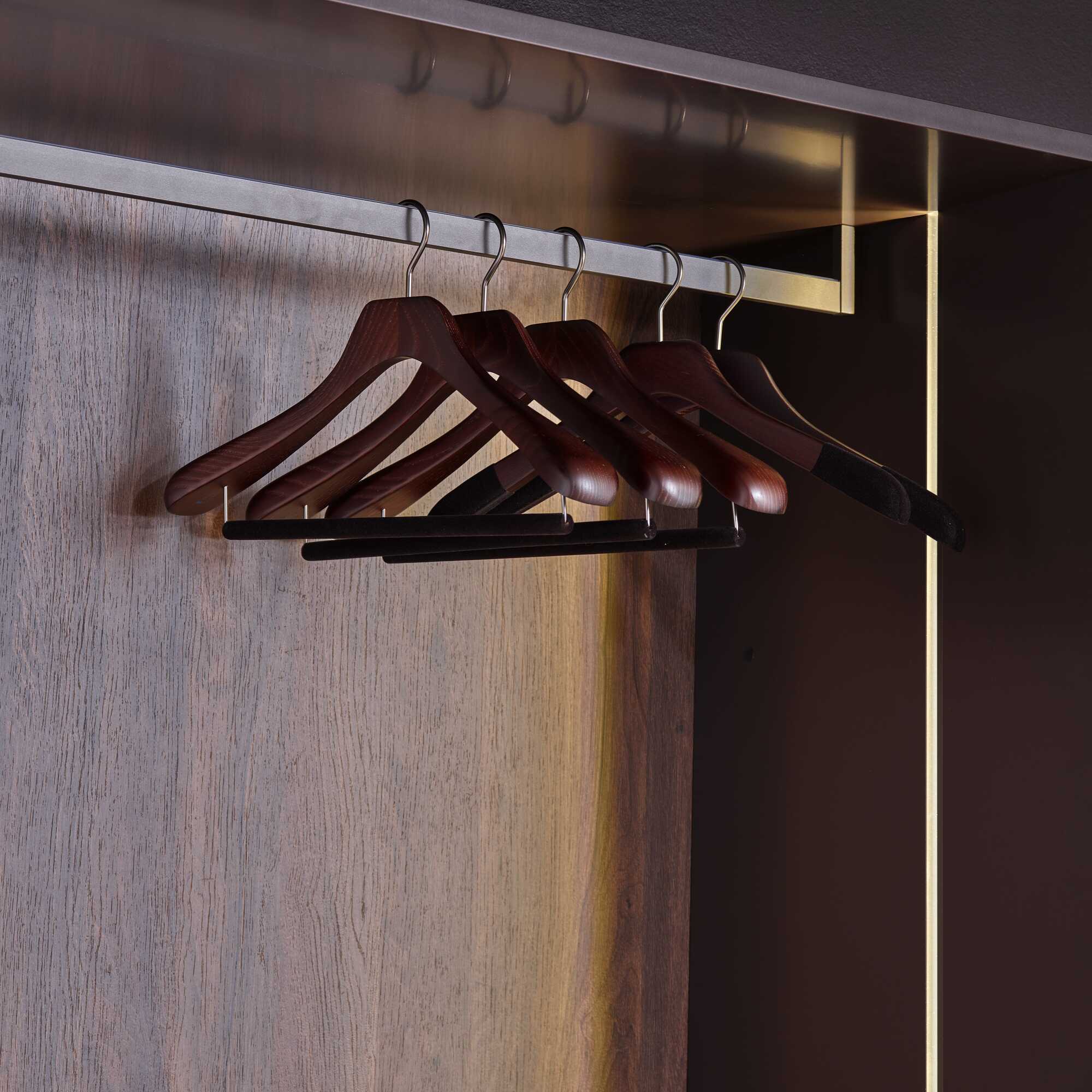 Todana - Walk-In Closet Composition