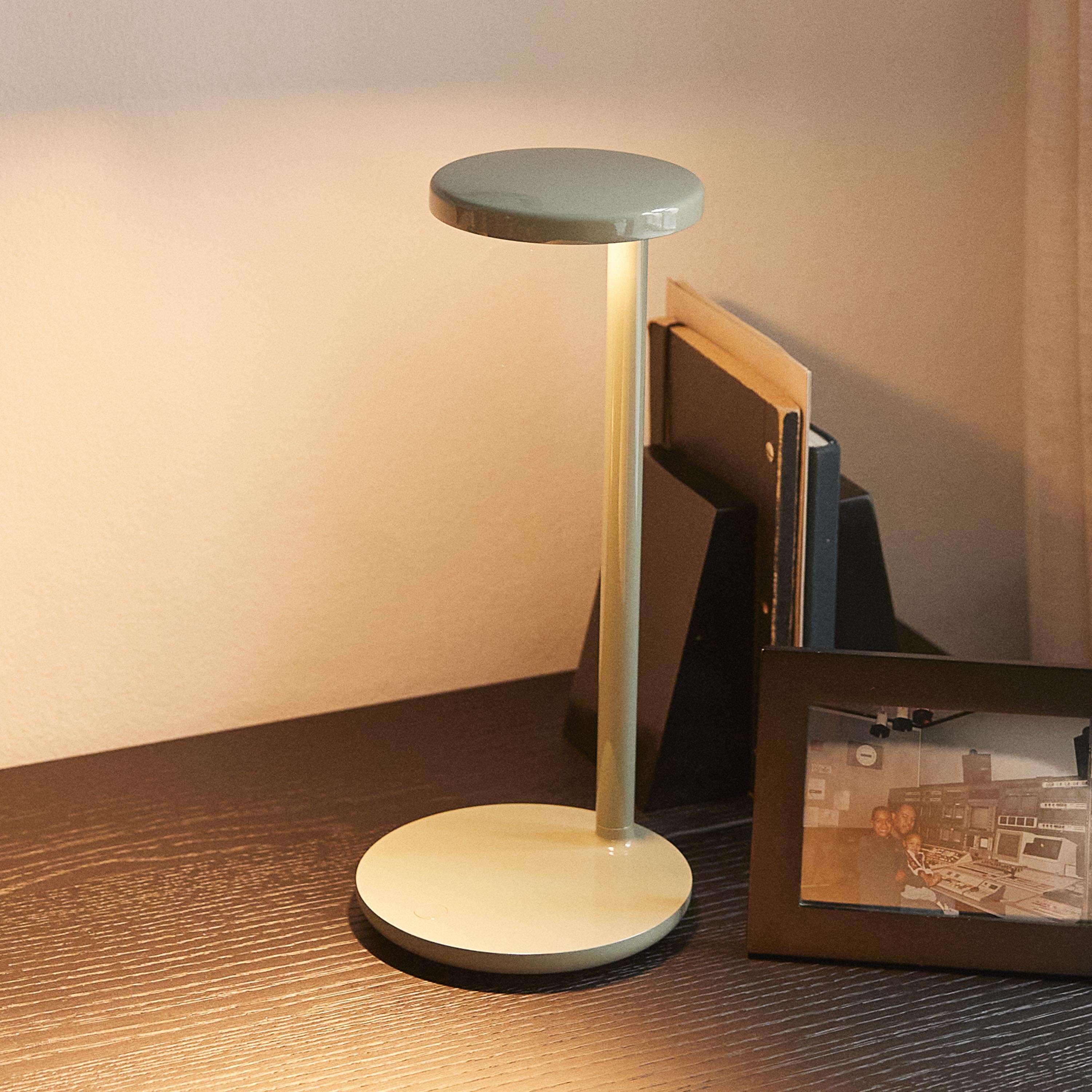 Oblique Qi Table Lamps
