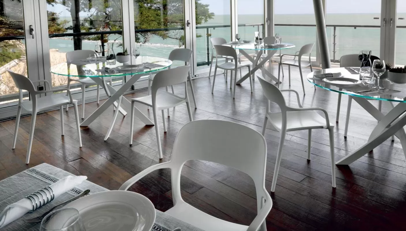 Barone Round Crystal Table